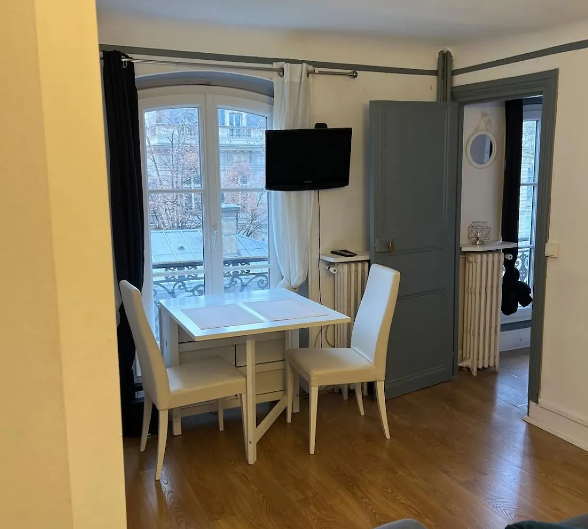 Appartement Proche Champs Elysee Paris 8E
