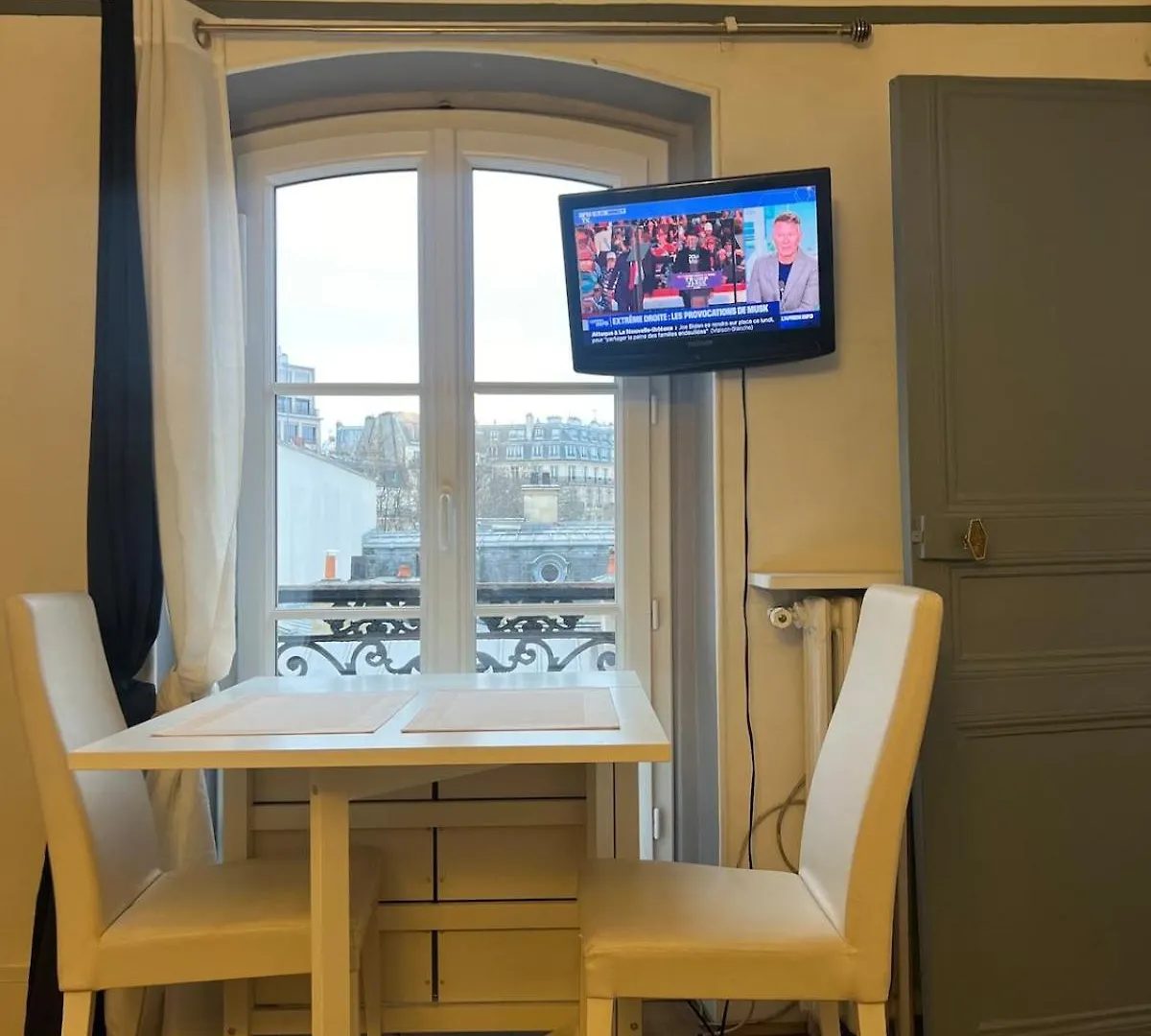 Apartment Appartement Proche Champs Elysee Paris 8E